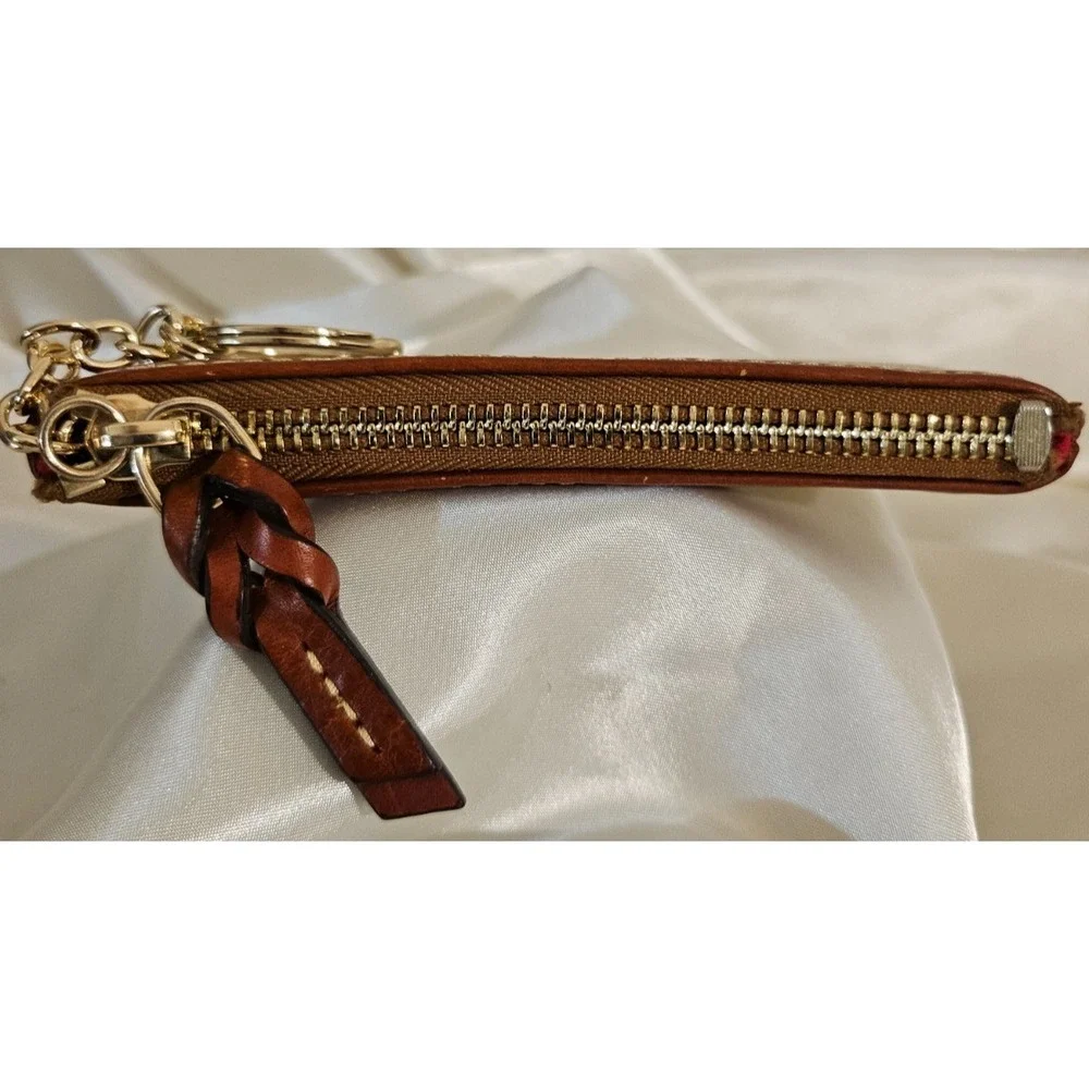 Dooney & Bourke Medium Pouch Cream/Tan‎ w/ Key Ring/Excellent Condition